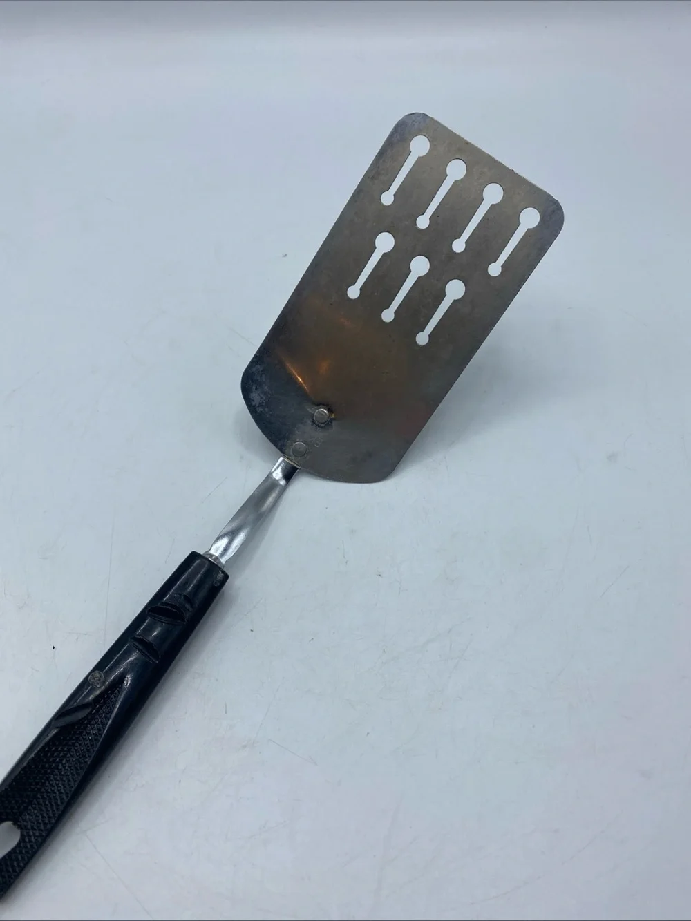 Vintage Ekco Short Keyhole Slotted Spatula Turner Black Nylon Handle 9-1/2